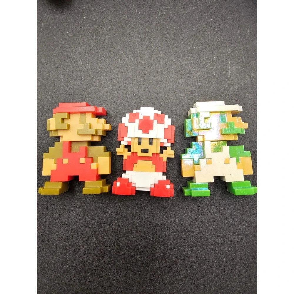 Nintendo Jakks Pacific 8-Bit Pixel Figures Mario Toad Star Power Luigi Set of 3